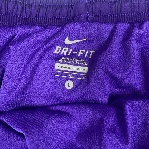 Women’s Nike Dri-Fit Shorts - Picture 2 of 2